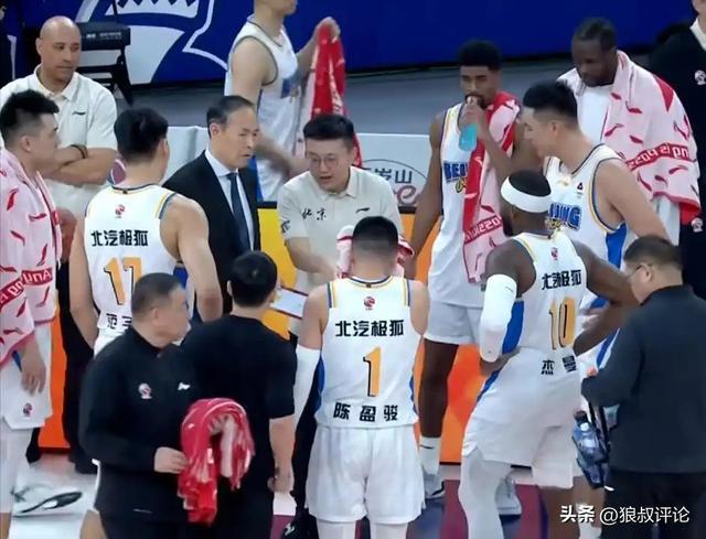 开云体育在线登入-你可是北京顶薪球员！范子铭4中0得0分3犯 多次在场隐身遭球迷热议