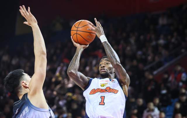 开云体育在线登入-CCTV5直播！广东VS吉林拒绝爆冷，胡明轩渐入佳境，杜锋力保榜首