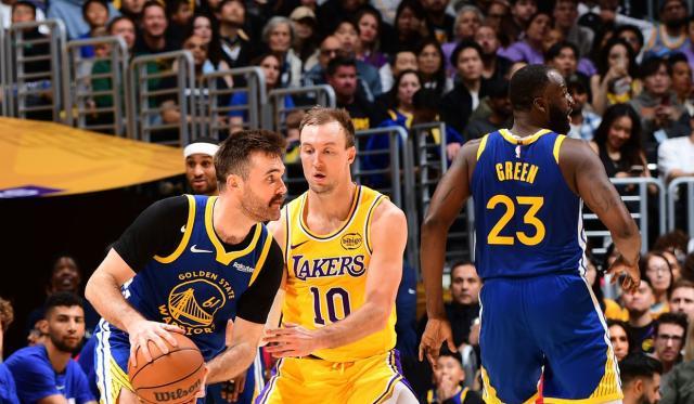 开云体育在线网站-即插即用！湖人新援三分王首秀闪耀砍10分+2记三分